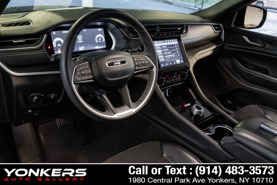 Used 2023 Jeep Grand Cherokee L Laredo AWD/4WD image 36