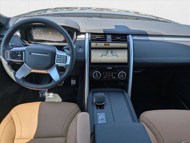 New 2025 Land Rover Discovery Dynamic SE image 15