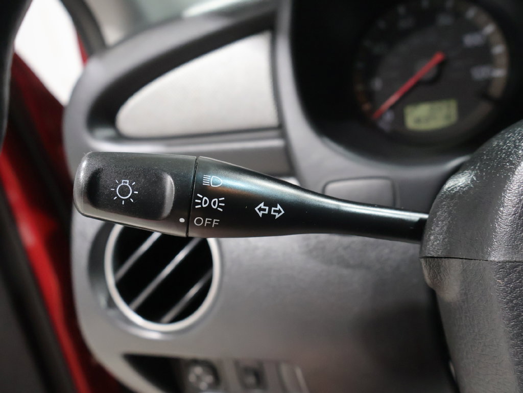 Used 2006 Mitsubishi Outlander LS AWD/4WD image 30