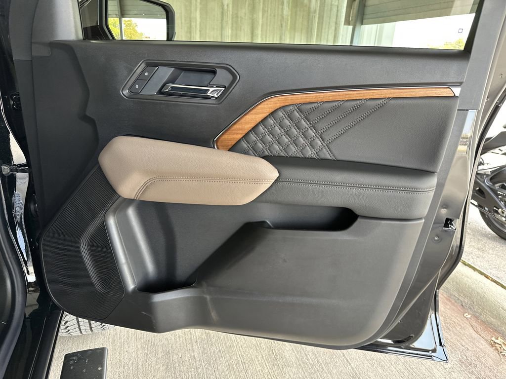 New 2026 GMC Canyon Denali w/ LPO, Denali Black Edition image 35