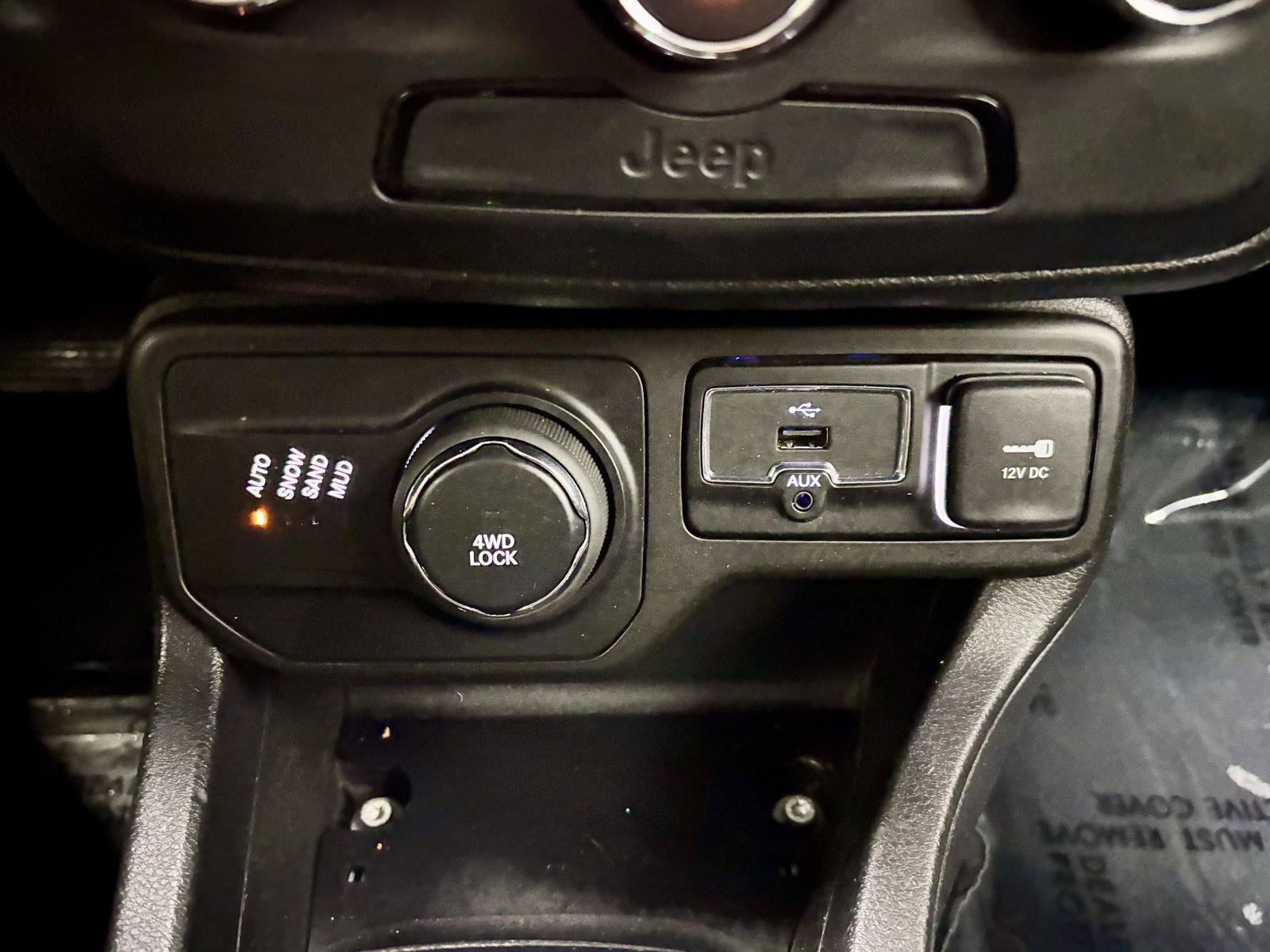 Used 2018 Jeep Renegade Sport w/ Power & Air Group AWD/4WD image 28