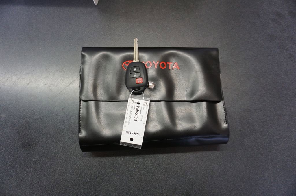 Used 2021 Toyota 4Runner TRD Off-Road image 16