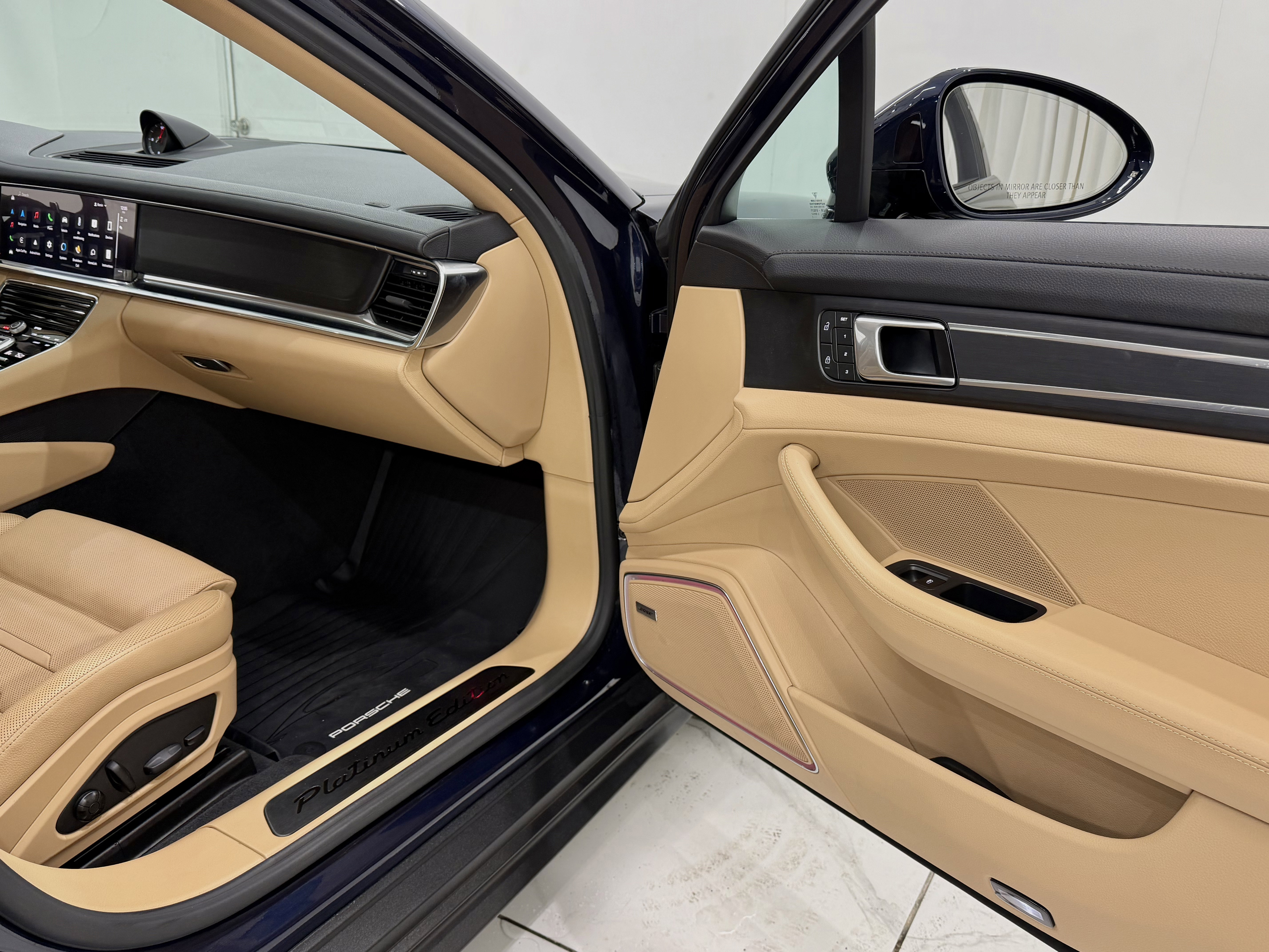 Certified 2023 Porsche Panamera 4 Platinum Edition image 22