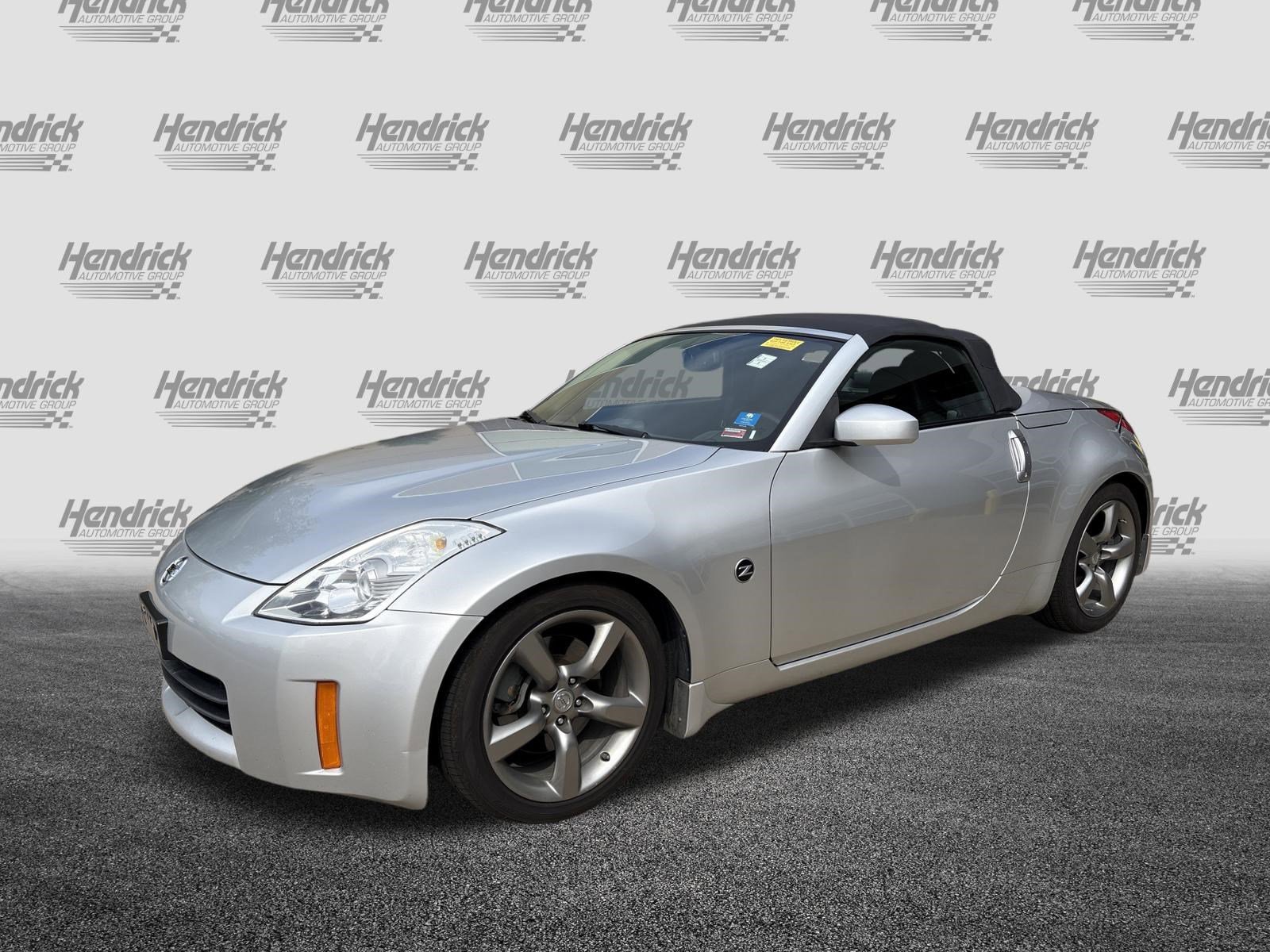 Used 2008 Nissan 350Z Touring RWD image 5