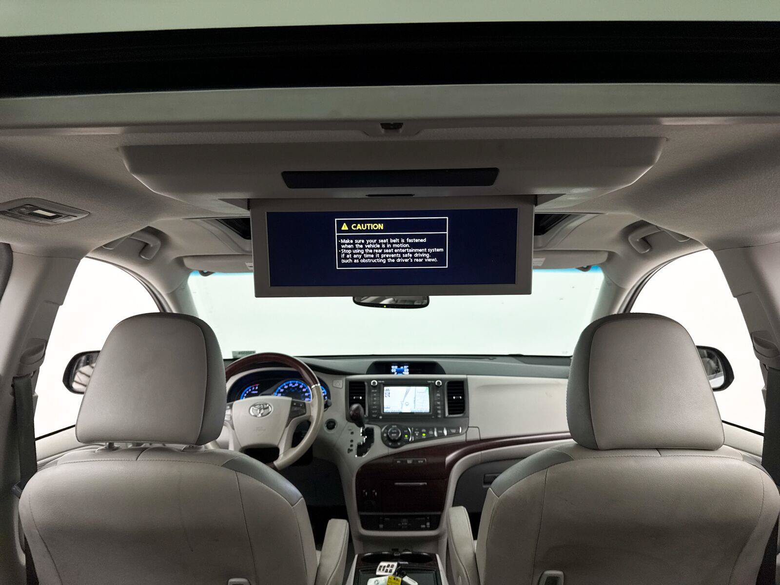 Used 2012 Toyota Sienna Limited w/ Premium Pkg FWD image 26