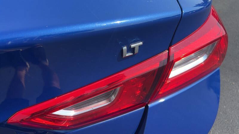 Used 2023 Chevrolet Malibu LT FWD image 9