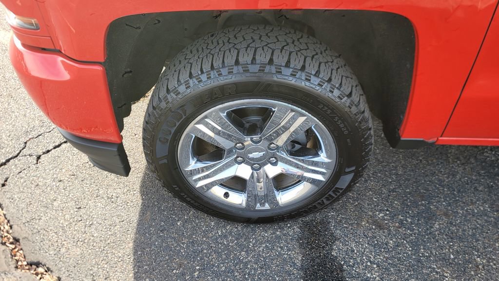 Used 2019 Chevrolet Silverado 1500 Custom w/ Custom Convenience Package image 6