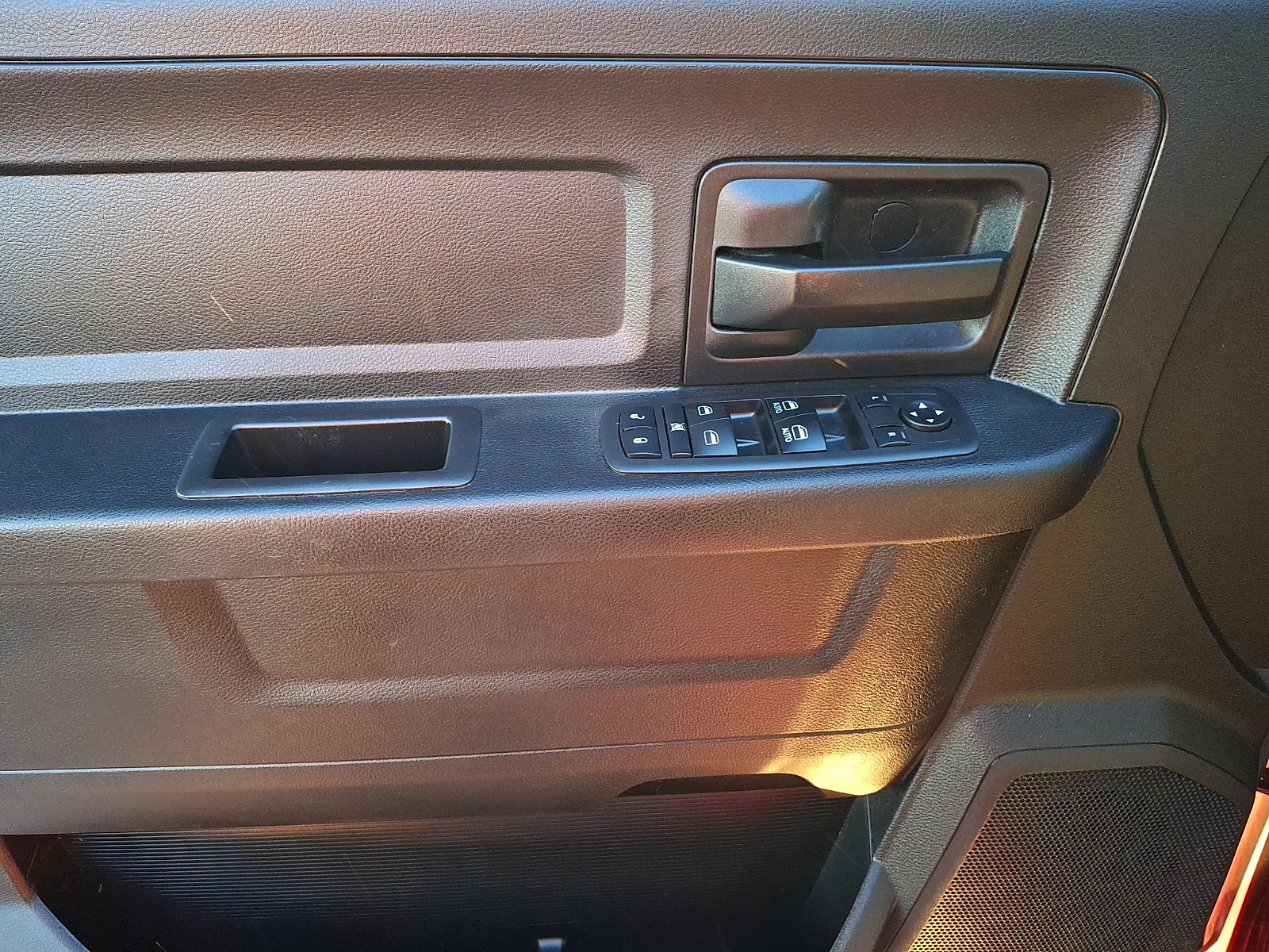 Used 2018 RAM 2500 Tradesman w/ Chrome Appearance Group AWD/4WD image 11