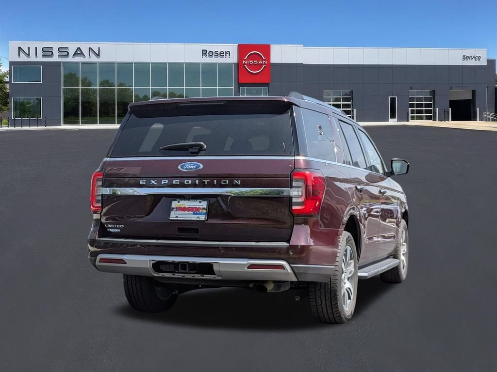 Used 2023 Ford Expedition Limited AWD/4WD image 3