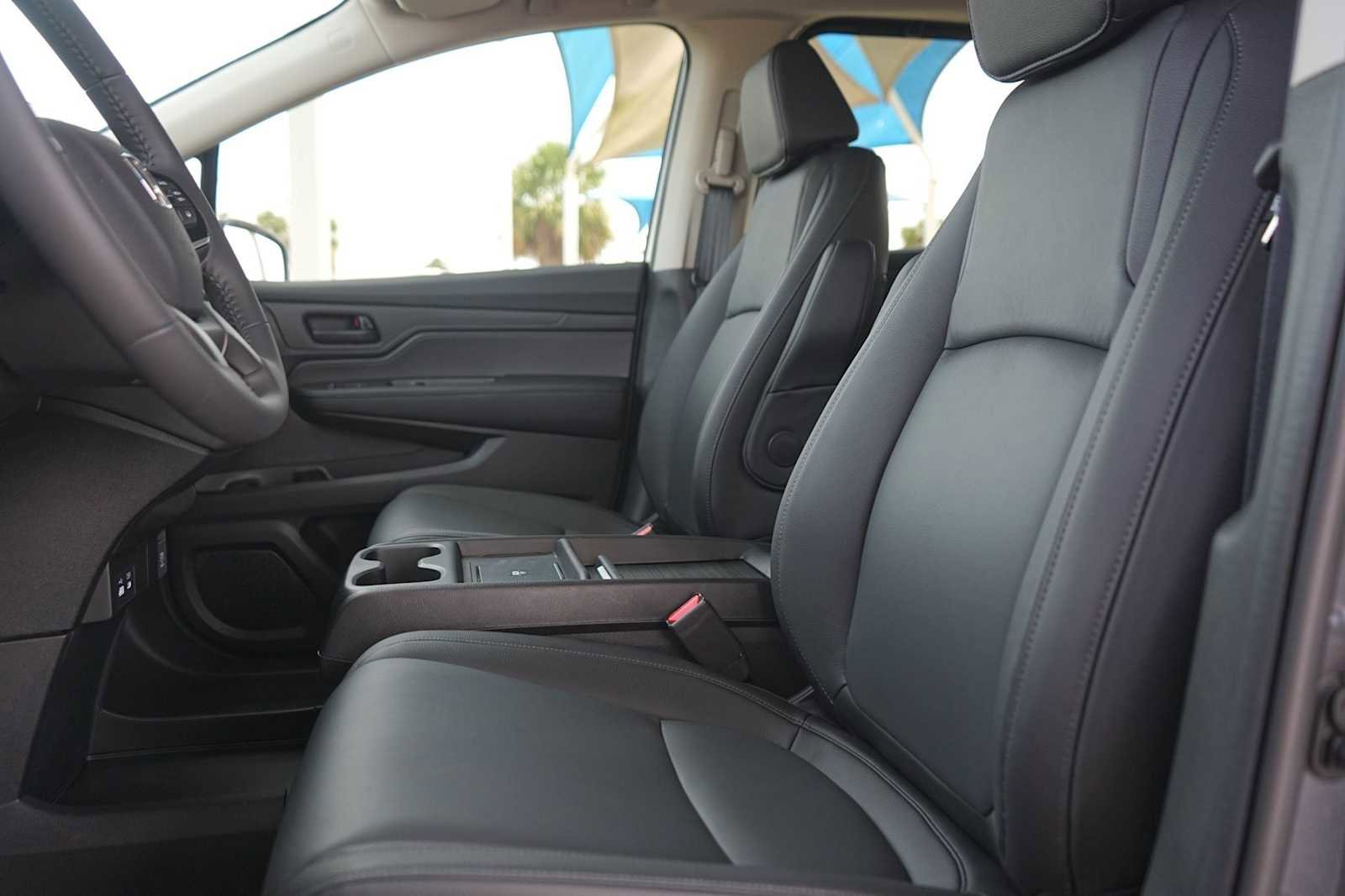 Used 2026 Honda Odyssey EX-L image 11