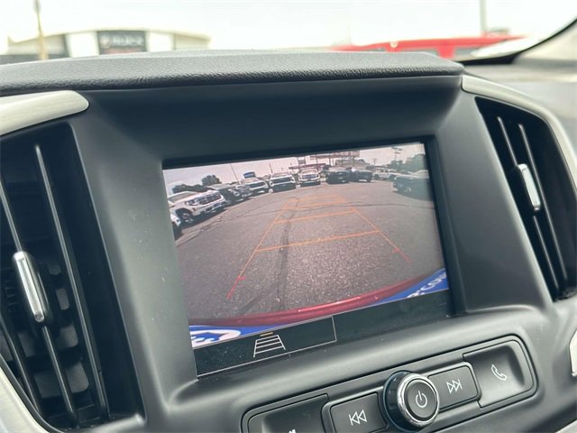 Used 2023 GMC Terrain SLE w/ Driver Convenience Package image 18