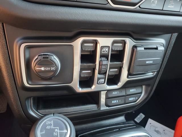 New 2025 Jeep Wrangler Sahara image 25