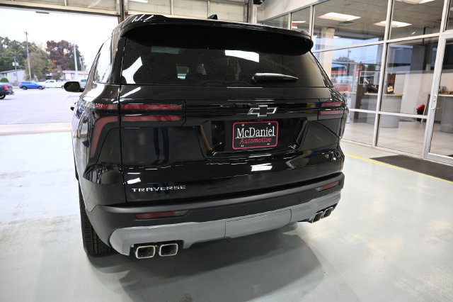 New 2027 Chevrolet Traverse LT w/ LPO, Floor Liner Package FWD image 6