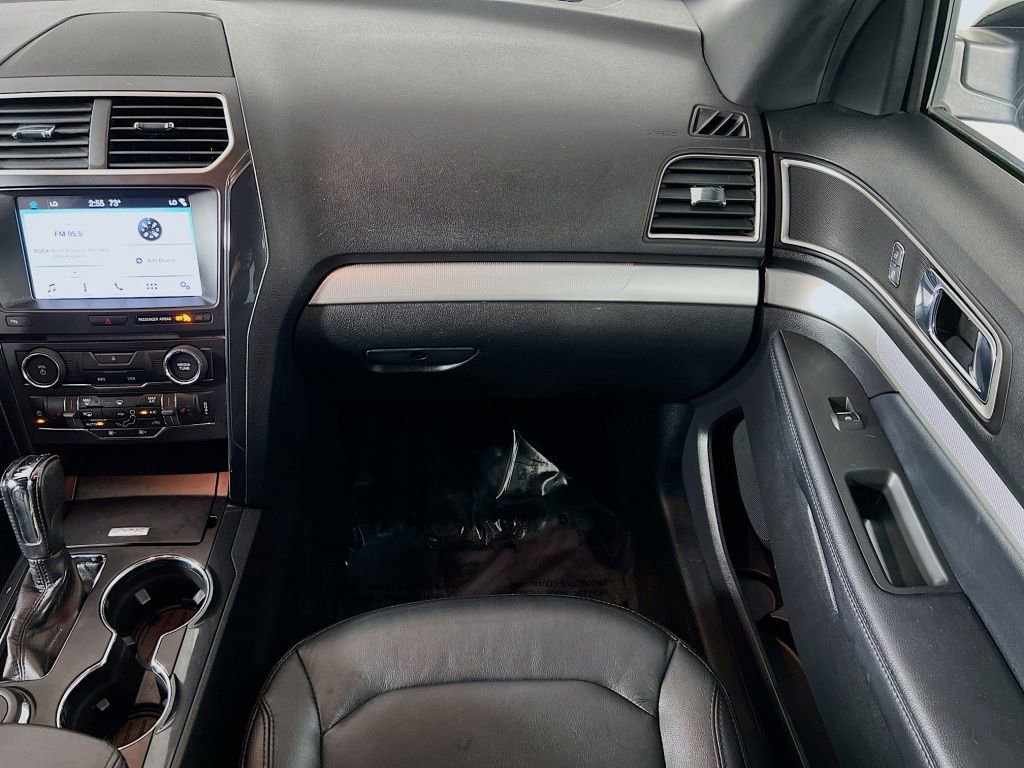 Used 2017 Ford Explorer XLT w/ Equipment Group 202A image 22