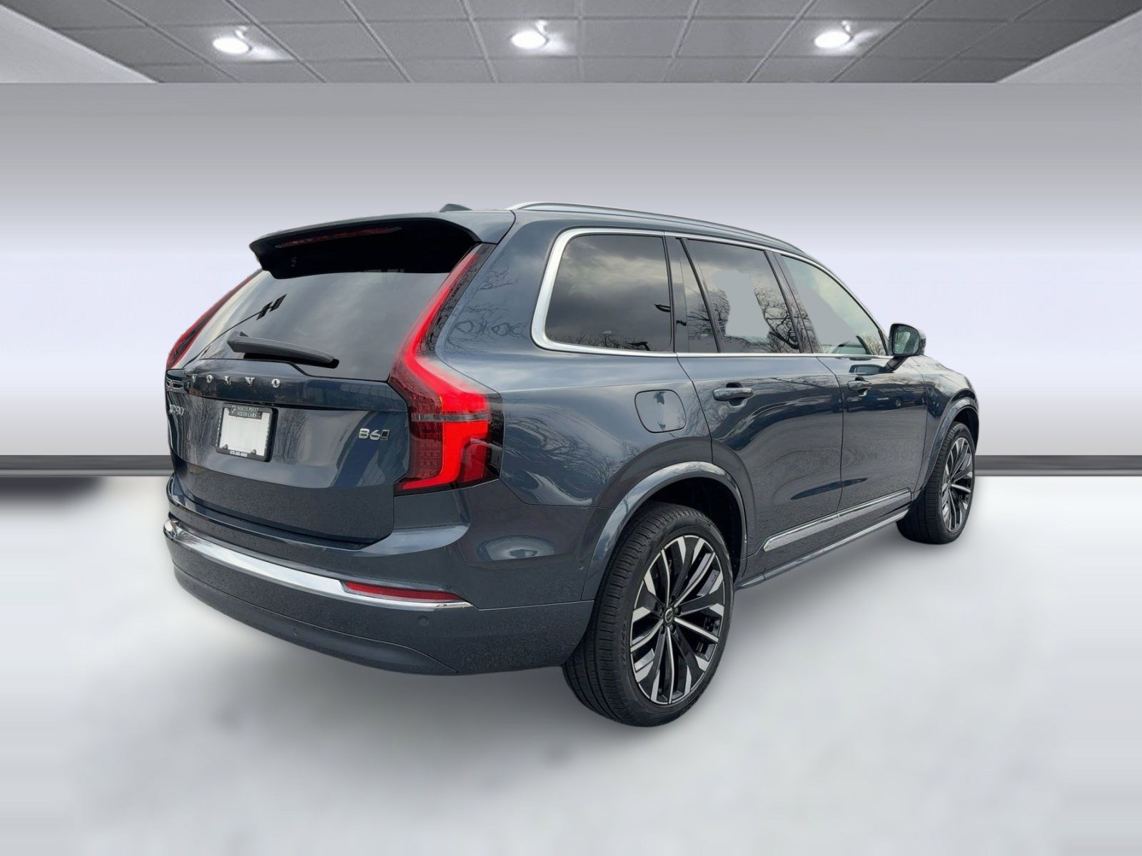 Certified 2025 Volvo XC90 B6 Plus image 9