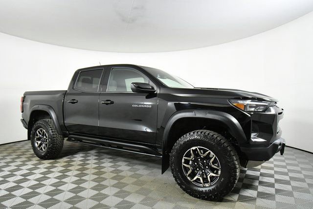 Used 2026 Chevrolet Colorado ZR2 AWD/4WD image 9