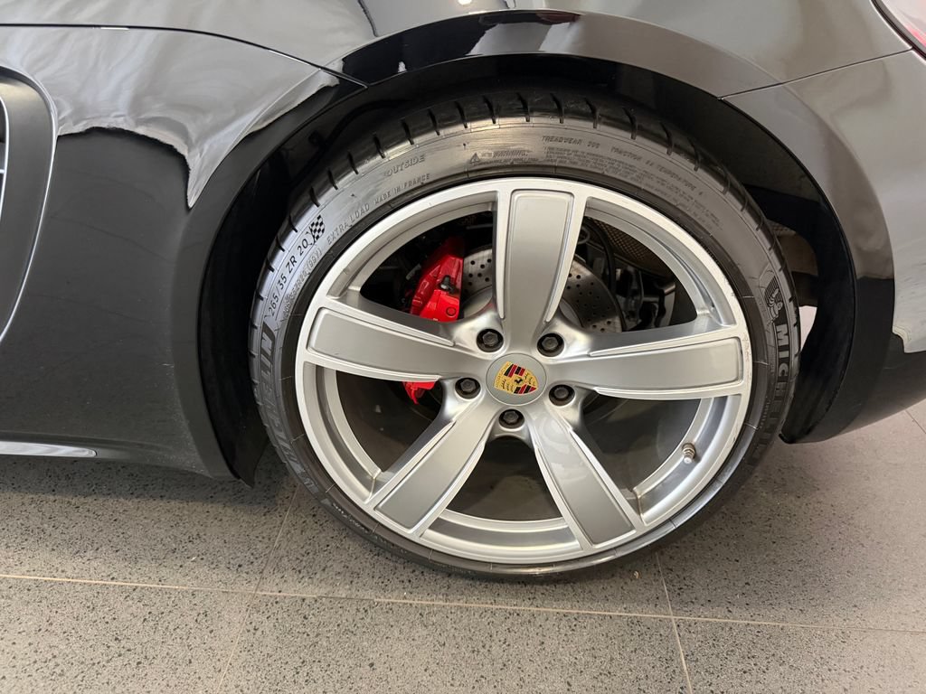 Certified 2019 Porsche 718 Cayman S RWD image 11