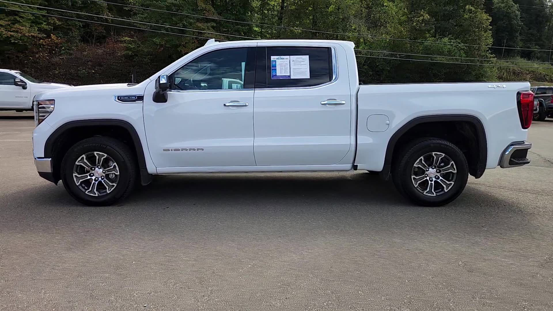 Used 2025 GMC Sierra 1500 SLT image 15
