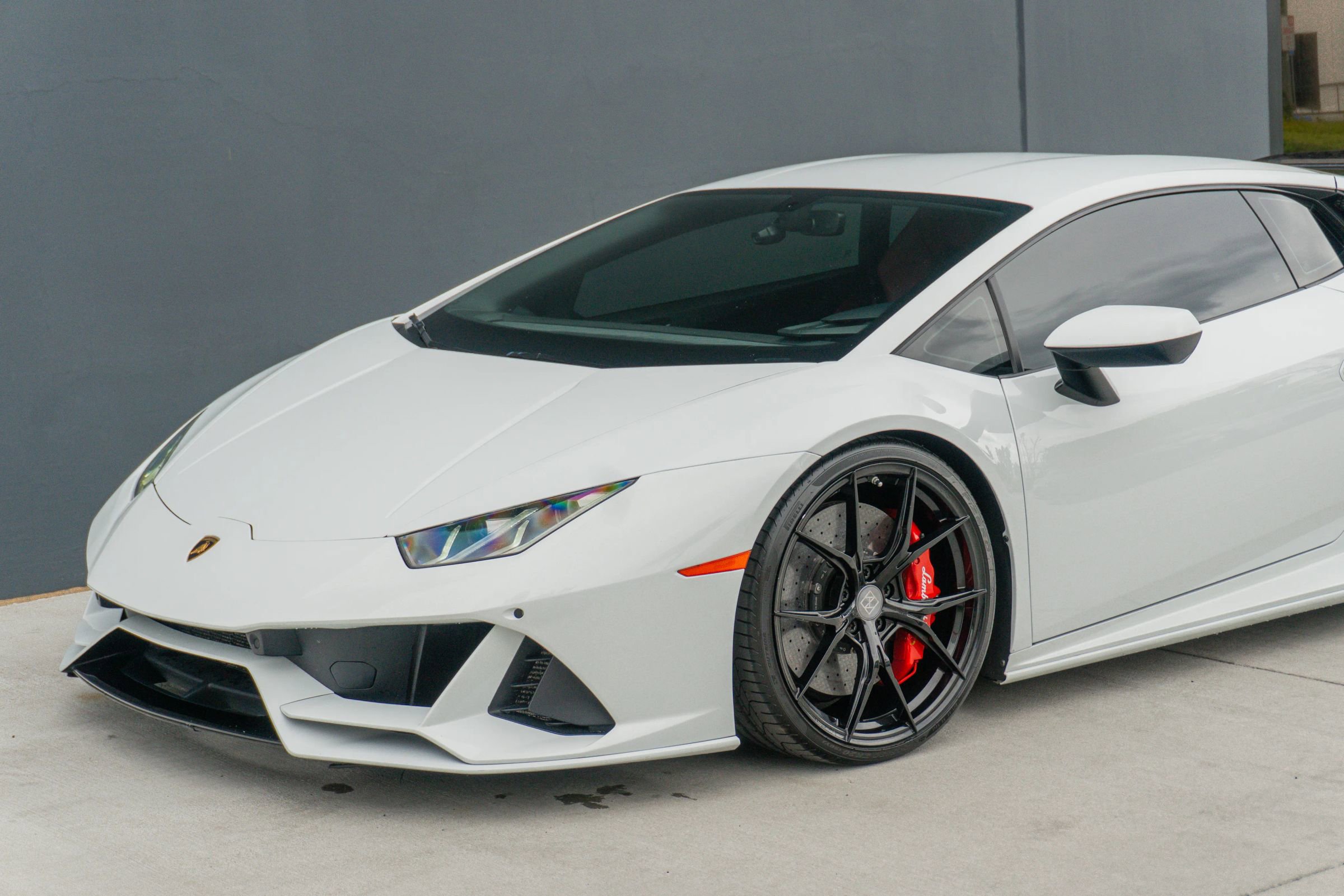 Used 2020 Lamborghini Huracan EVO image 16