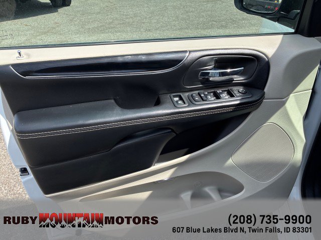 Used 2019 Dodge Grand Caravan SXT FWD image 13