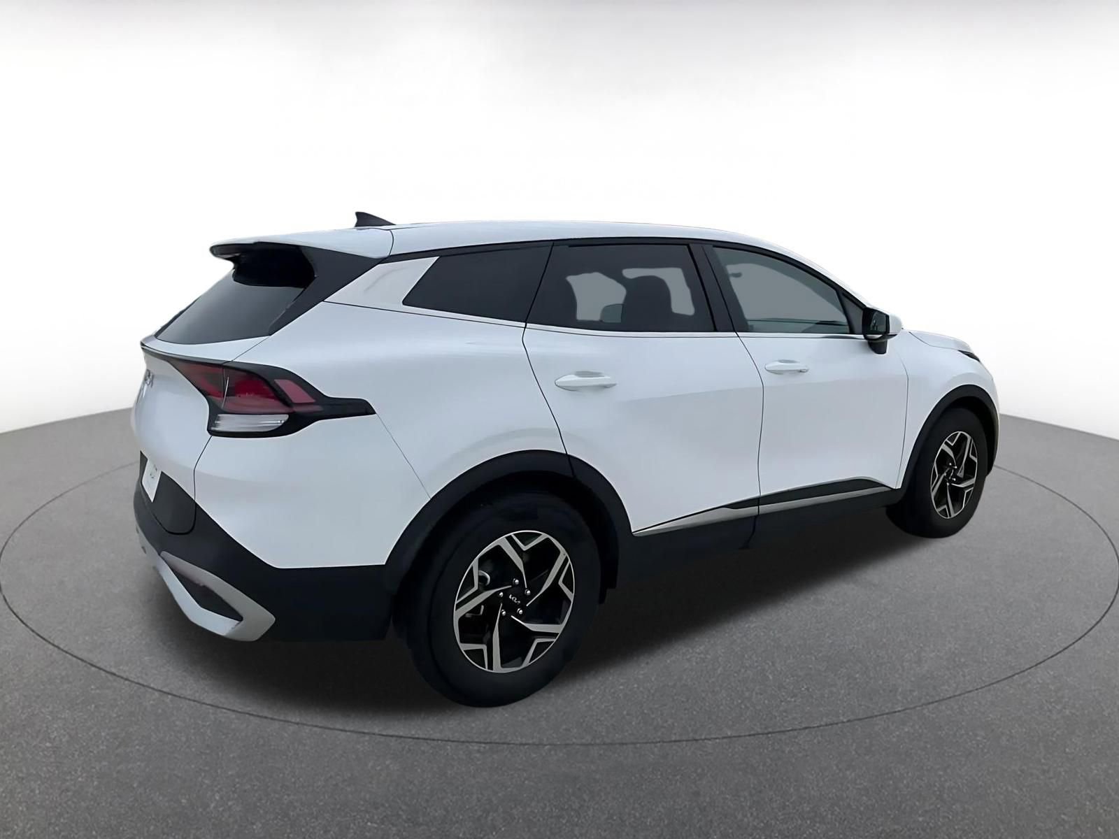 Used 2025 Kia Sportage LX image 15