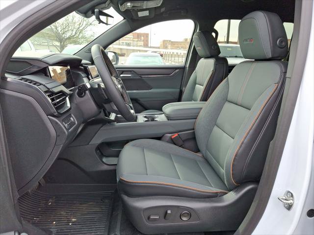 New 2026 GMC Acadia AT4 w/ LPO, Floor Liner Package AWD/4WD image 14
