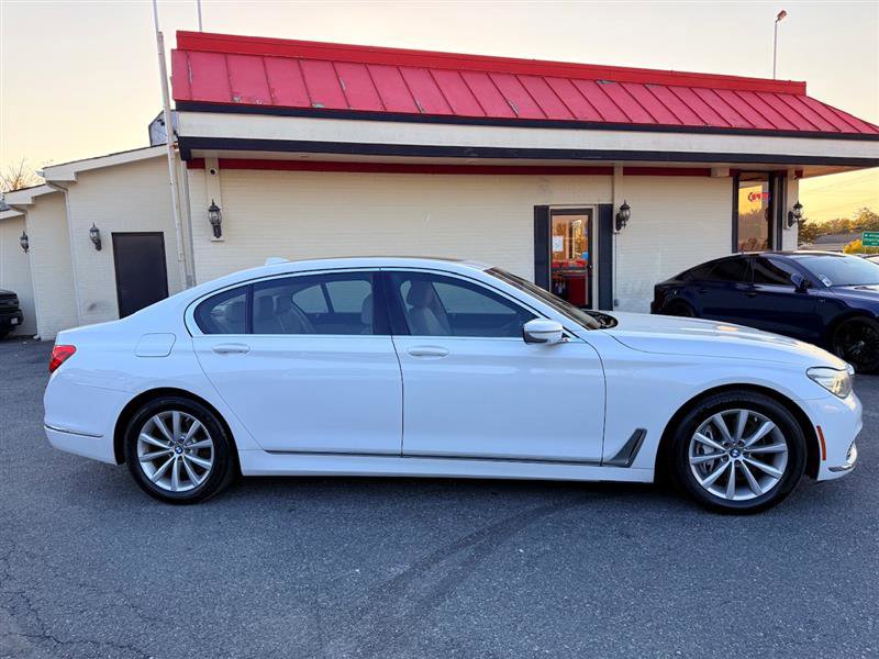Used 2016 BMW 740i image 6