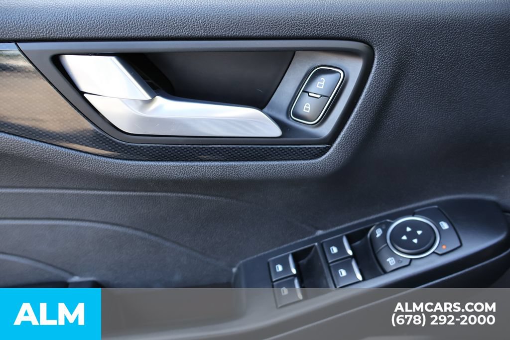Used 2025 Ford Escape ST-Line AWD/4WD image 11