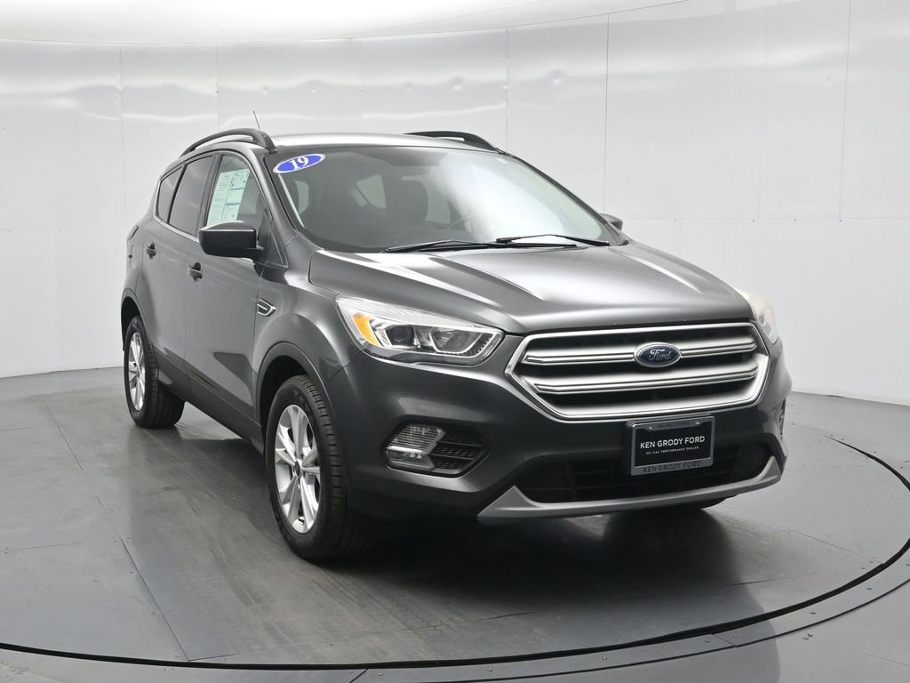 Certified 2019 Ford Escape SEL image 50