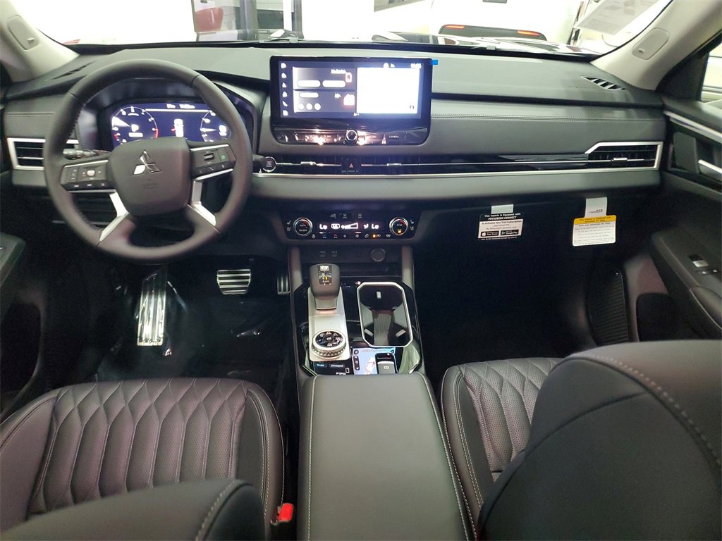 New 2025 Mitsubishi Outlander SEL image 15