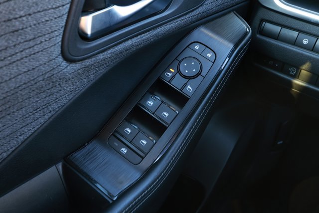 Used 2023 Nissan Rogue SV image 17