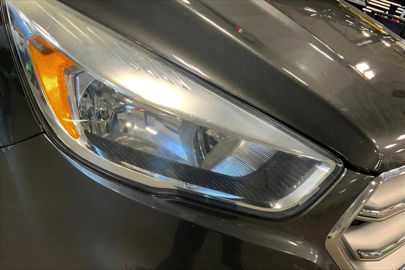 Used 2017 Ford Escape SE image 26