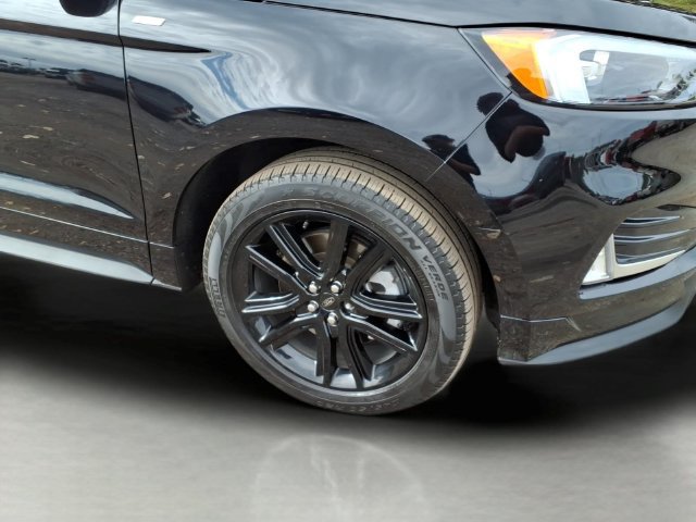 Certified 2024 Ford Edge ST-Line AWD/4WD image 4