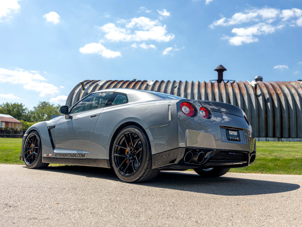 Used 2009 Nissan GT-R Premium image 8