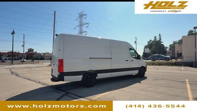 Used 2025 Mercedes-Benz Sprinter 2500 image 8