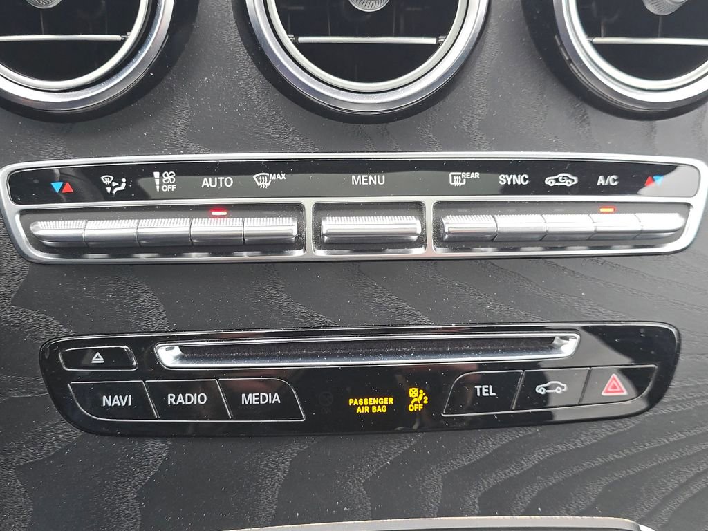 Certified 2018 Mercedes-Benz GLC 300 4MATIC image 31