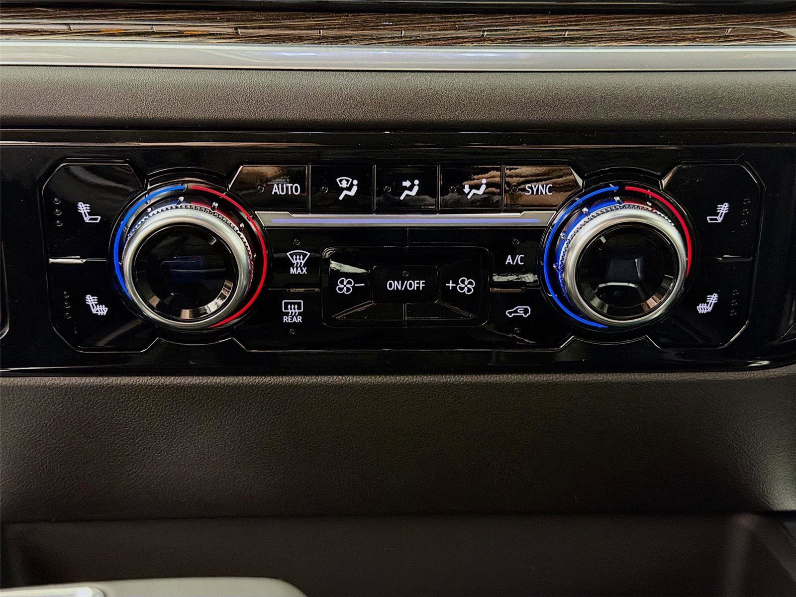 New 2026 GMC Sierra 1500 Elevation image 17