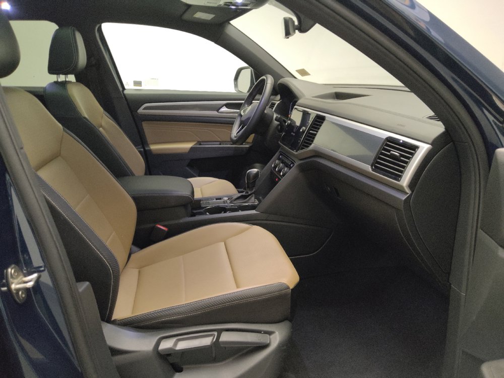 Used 2022 Volkswagen Atlas Cross Sport SE FWD image 21