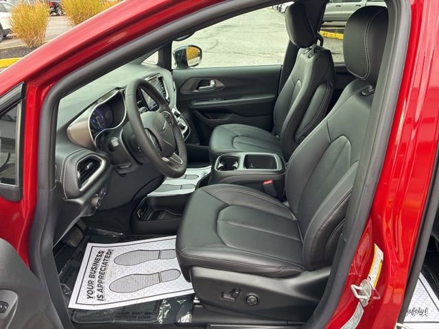New 2026 Chrysler Pacifica Select image 11