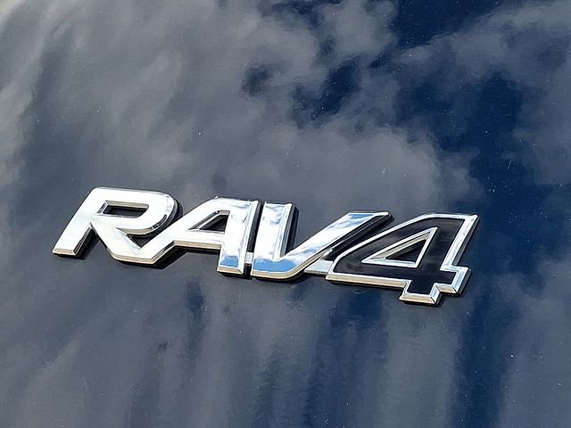 Used 2017 Toyota RAV4 XLE AWD/4WD image 30
