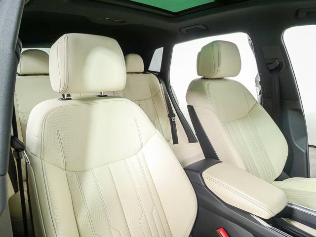 Used 2024 Audi Q8 e-tron Prestige w/ Prestige Package image 26