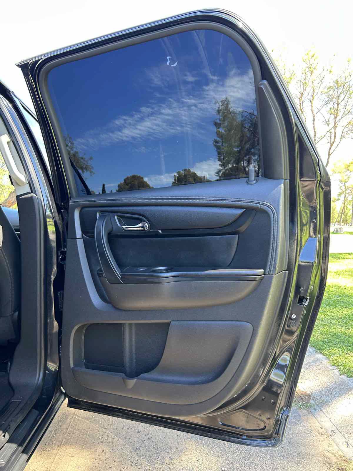 Used 2014 GMC Acadia SLE FWD image 34