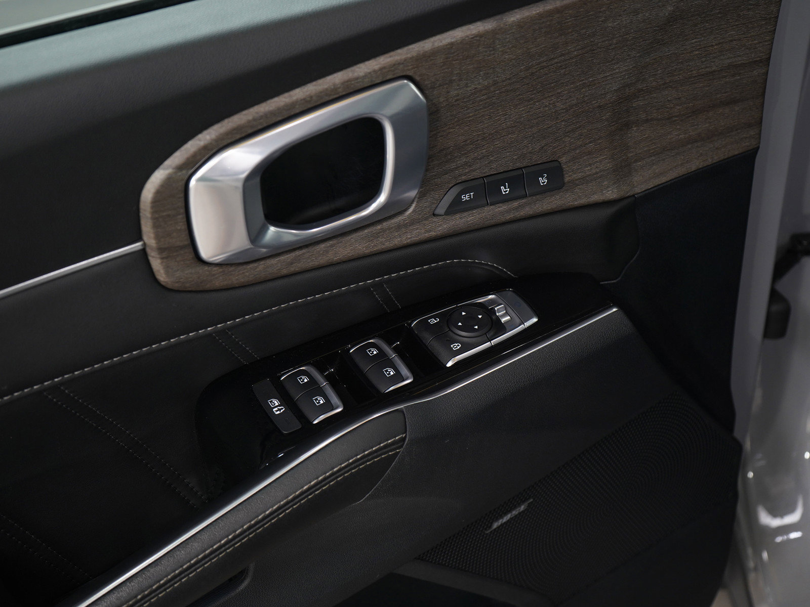 Used 2023 Kia Sorento SX Prestige image 22