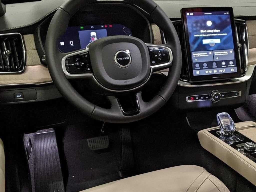 New 2026 Volvo XC90 B6 Plus w/ Protection Package Premier AWD/4WD image 14