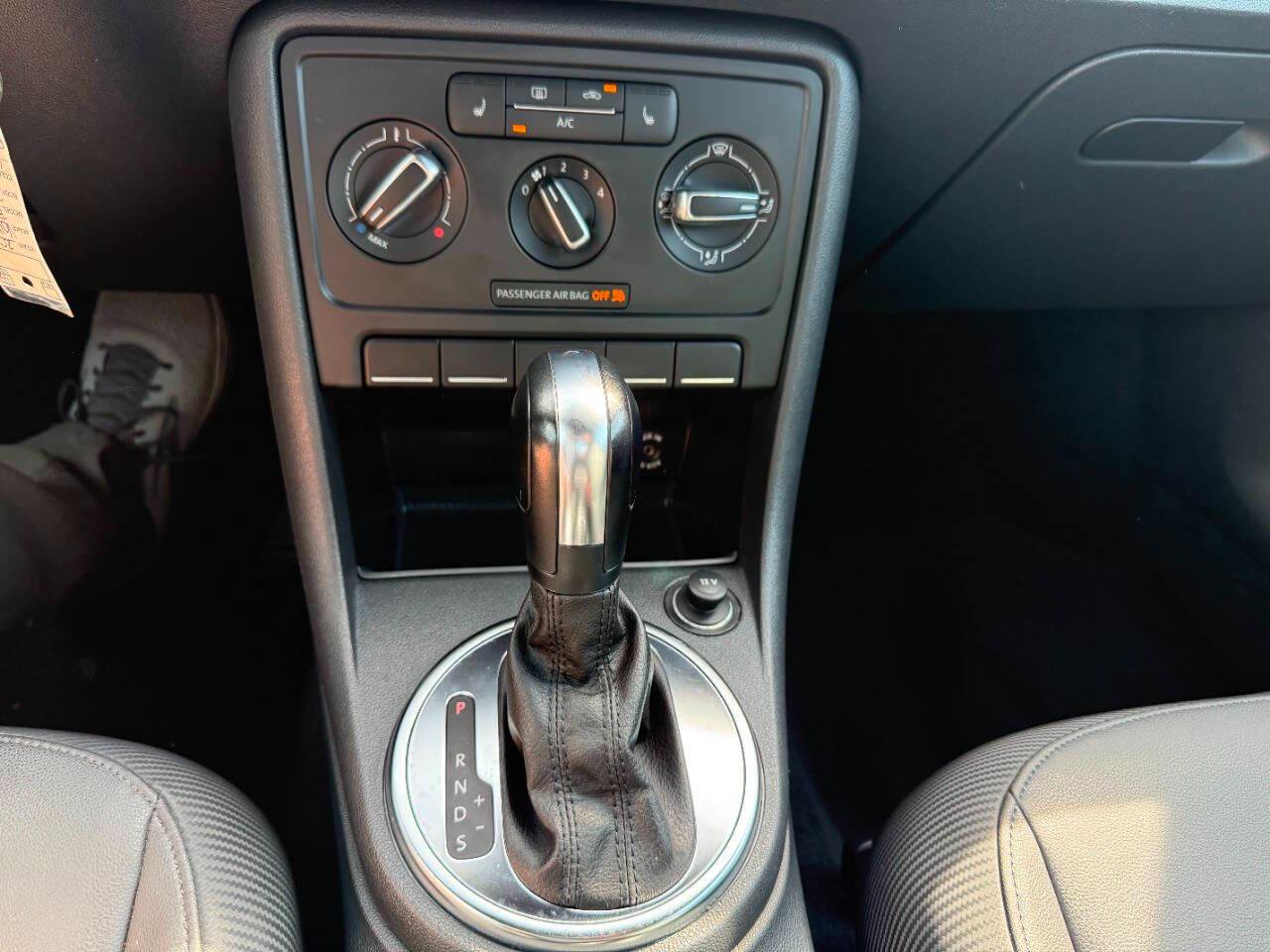 Used 2014 Volkswagen Beetle 2.5 image 31