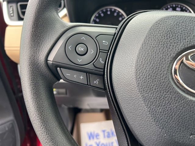 Used 2019 Toyota RAV4 LE w/ Carpet Mat Package image 14