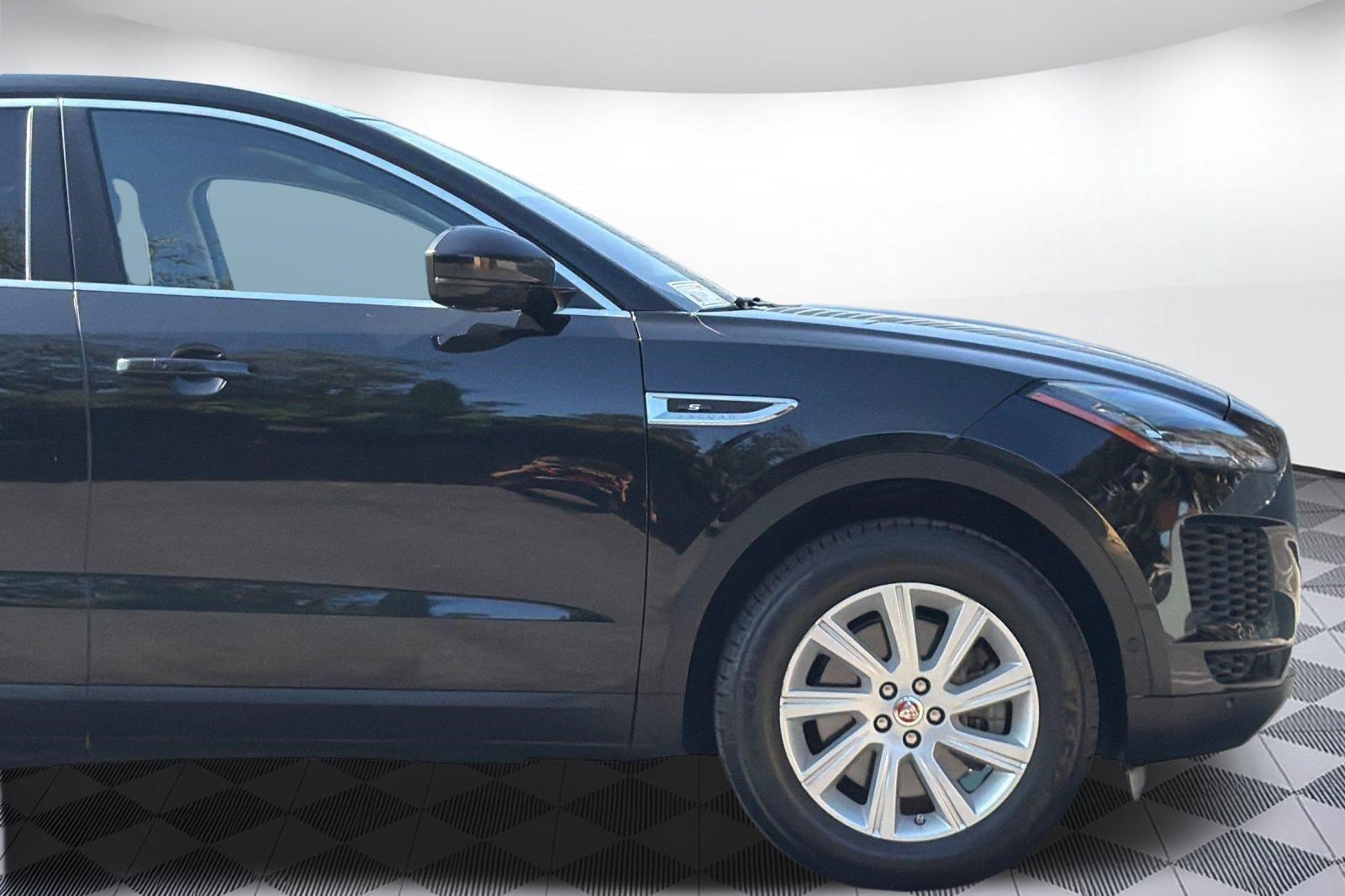 Used 2018 Jaguar E-PACE S AWD/4WD image 38