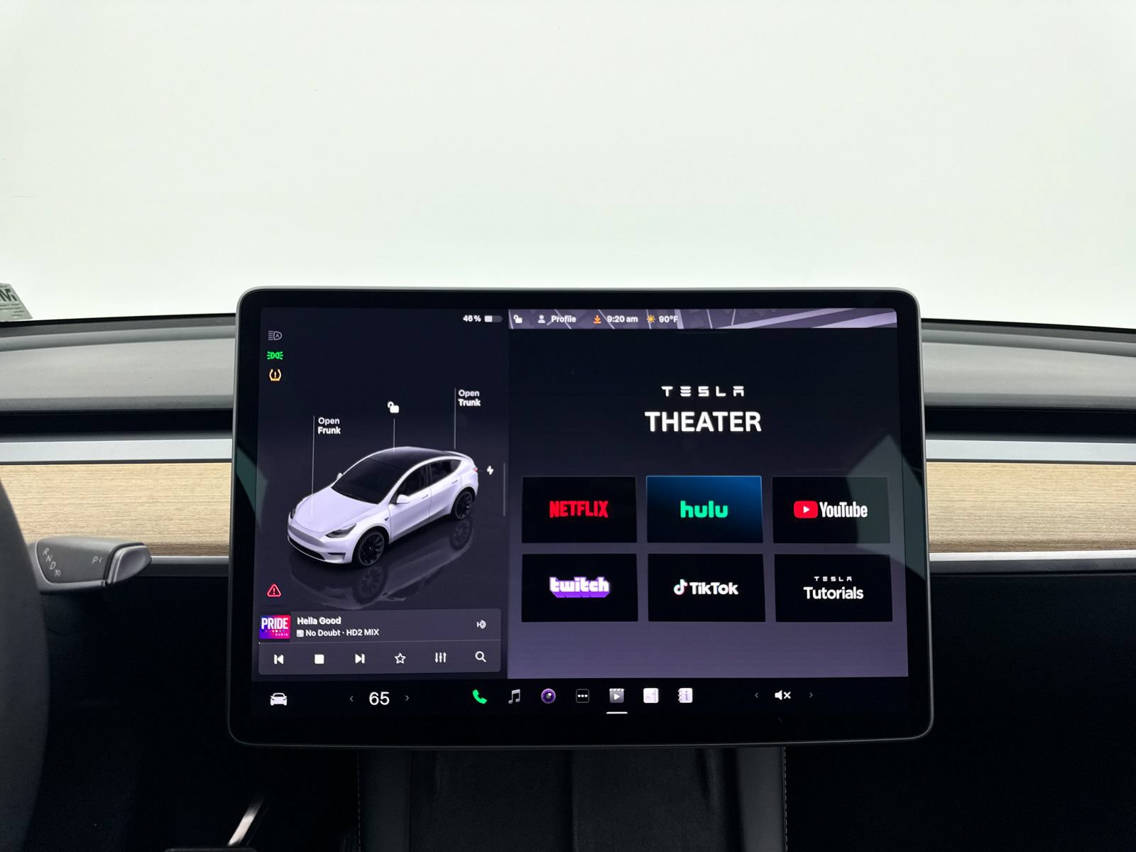 Used 2022 Tesla Model Y Long Range AWD/4WD image 24