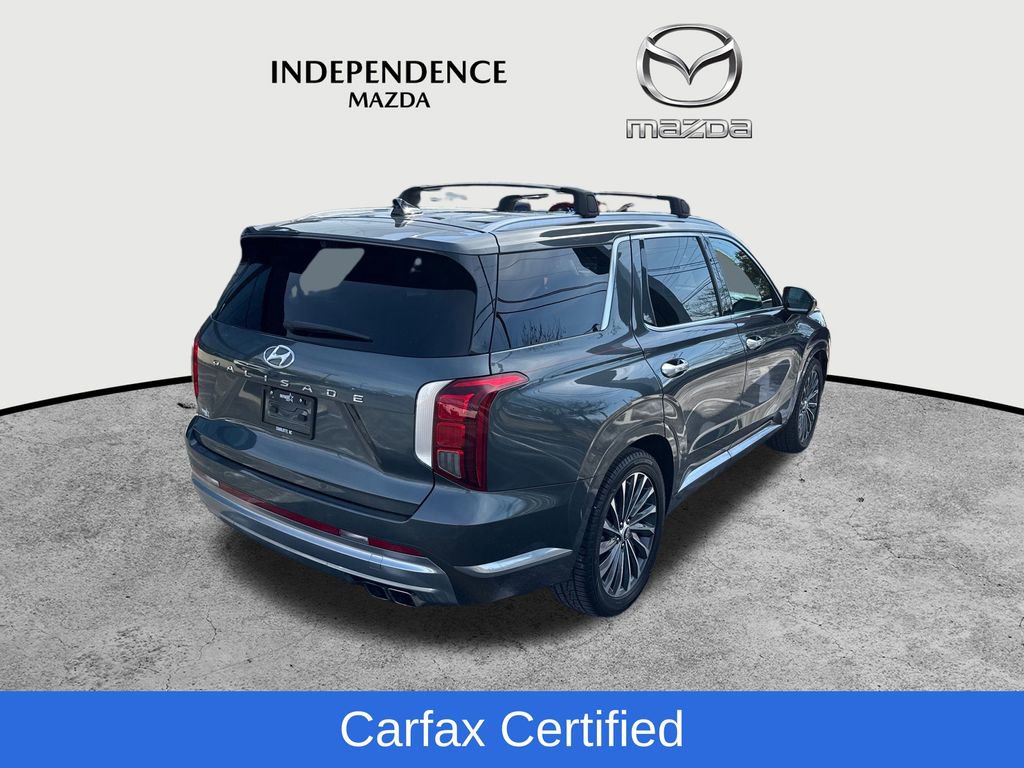 Used 2023 Hyundai Palisade Calligraphy image 3