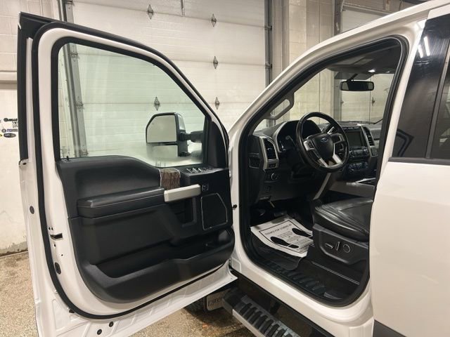 Used 2018 Ford F250 Lariat w/ Chrome Package image 11